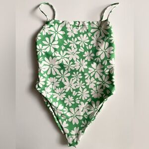 Skatie Resa Swimsuit in print Georgia in size Medium